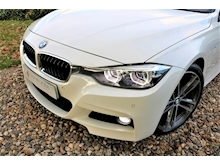 BMW 3 Series 330e M Sport Shadow Edition (1 Owner+5 BMW Services+Power Fold Mirrors+BMW MEDIA Professional) - Thumb 28