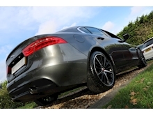 Jaguar XE 2.0D Portfolio AWD 25d 240BHP (2018 Model Year+PANORAMIC Glass Roof+AWD+Full JAGUAR History) - Thumb 16