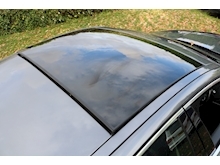 Jaguar XE 2.0D Portfolio AWD 25d 240BHP (2018 Model Year+PANORAMIC Glass Roof+AWD+Full JAGUAR History) - Thumb 5