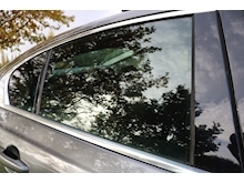 Jaguar XE 2.0D Portfolio AWD 25d 240BHP (2018 Model Year+PANORAMIC Glass Roof+AWD+Full JAGUAR History) - Thumb 24