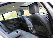 Jaguar XE 2.0D Portfolio AWD 25d 240BHP (2018 Model Year+PANORAMIC Glass Roof+AWD+Full JAGUAR History) - Thumb 39