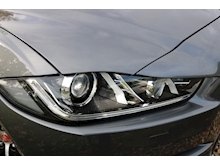 Jaguar XE 2.0D Portfolio AWD 25d 240BHP (2018 Model Year+PANORAMIC Glass Roof+AWD+Full JAGUAR History) - Thumb 25