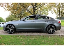 Jaguar XE 2.0D Portfolio AWD 25d 240BHP (2018 Model Year+PANORAMIC Glass Roof+AWD+Full JAGUAR History) - Thumb 33