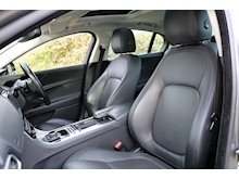 Jaguar XE 2.0D Portfolio AWD 25d 240BHP (2018 Model Year+PANORAMIC Glass Roof+AWD+Full JAGUAR History) - Thumb 22