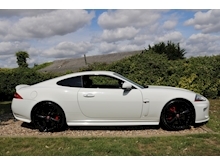 Jaguar Xk XKR 5.0 V8 SuperCharger Coupe (SAT NAV+12 Services+BLACK Pack+PERFORMANCE Brakes+510 BHP+Stunning) - Thumb 2