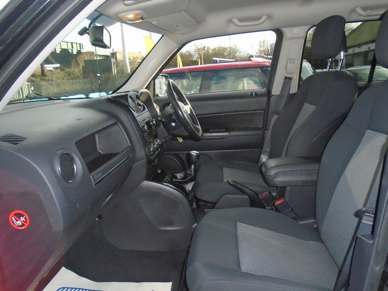 Jeep Patriot Sport Plus Estate 2.4 Manual Petrol - Vehicle Details