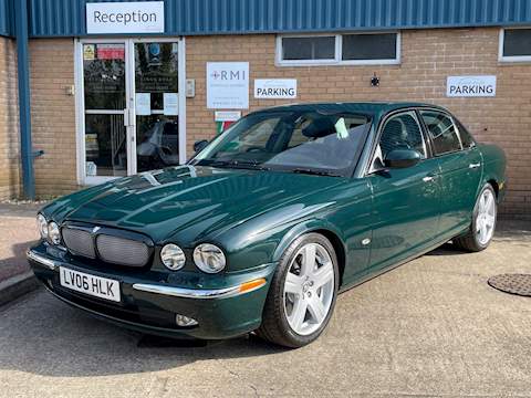 XJR 4.2 V8 Super 4dr