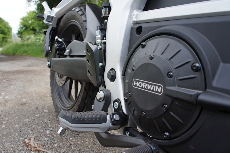 Horwin CR6 Café Racer Motorcycle Automatic Electric