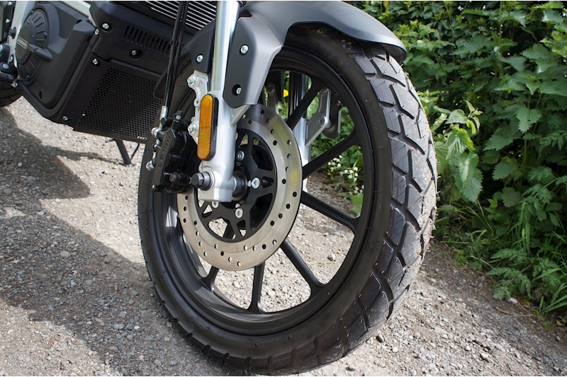 Horwin CR6 Café Racer Motorcycle Automatic Electric