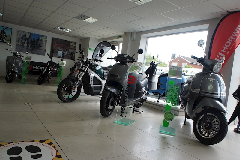 Horwin CR6 Café Racer Motorbike Auto Electric