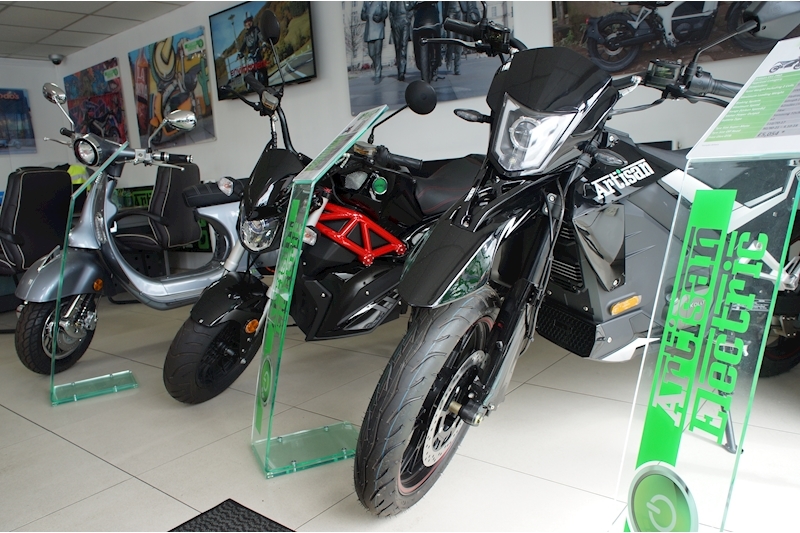 Horwin CR6 Café Racer Motorbike Auto Electric