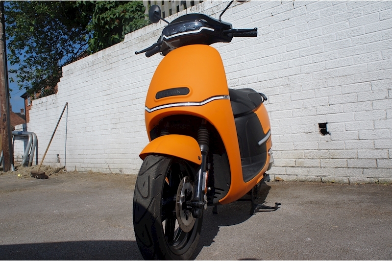 Horwin Extended Range 0.0 Scooter Electric
