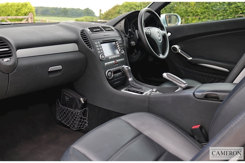 Mercedes-Benz 5.4 SLK55 AMG Convertible 2dr Petrol 7G-Tronic (288 g/km, 360 bhp)