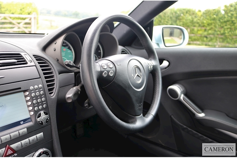 Mercedes-Benz 5.4 SLK55 AMG Convertible 2dr Petrol 7G-Tronic (288 g/km, 360 bhp)