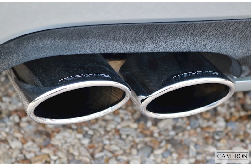 Mercedes-Benz 5.4 SLK55 AMG Convertible 2dr Petrol 7G-Tronic (288 g/km, 360 bhp)