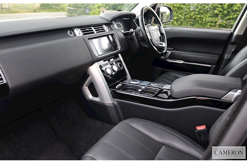 Land Rover 3.0 TD V6 Vogue SUV 5dr Diesel Auto 4WD (s/s) (258 ps)