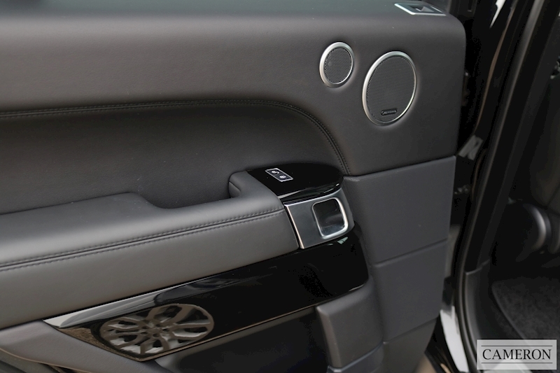 Land Rover 3.0 TD V6 Vogue SUV 5dr Diesel Auto 4WD (s/s) (258 ps)