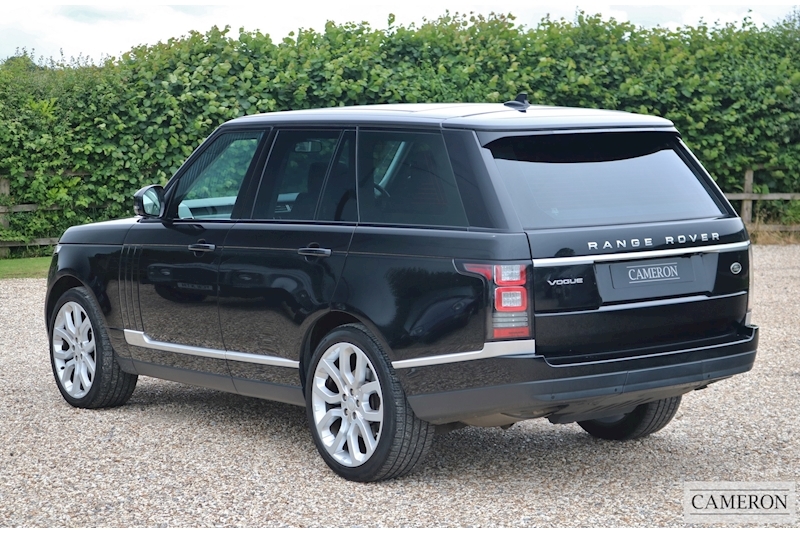 Land Rover 3.0 TD V6 Vogue SUV 5dr Diesel Auto 4WD (s/s) (258 ps)