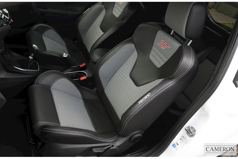 Ford 1.6 EcoBoost ST-3 Hatchback 3dr Petrol Manual (138 g/km, 180 bhp)