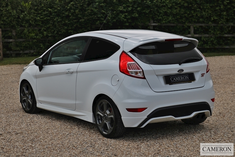 Ford 1.6 EcoBoost ST-3 Hatchback 3dr Petrol Manual (138 g/km, 180 bhp)