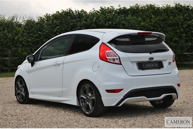 Ford 1.6 EcoBoost ST-3 Hatchback 3dr Petrol Manual (138 g/km, 180 bhp)