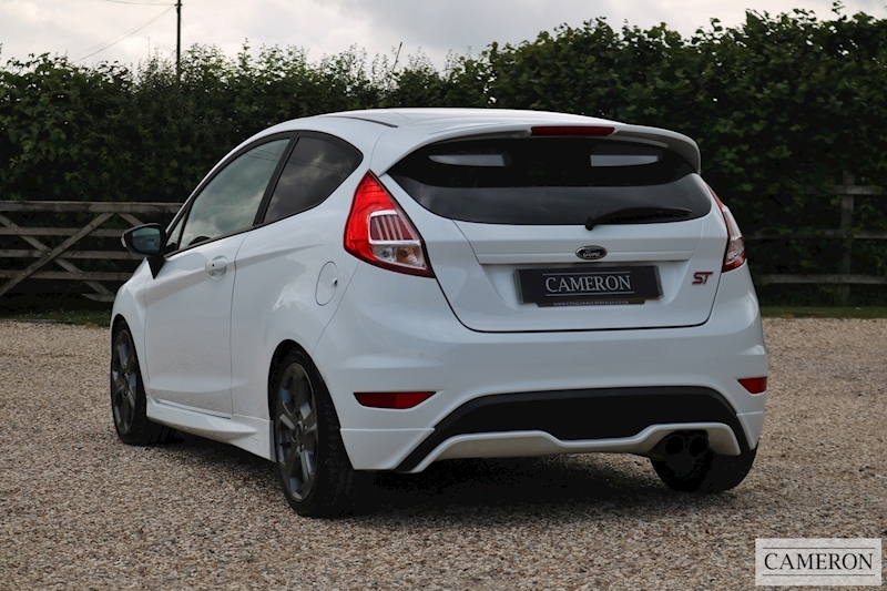 Ford 1.6 EcoBoost ST-3 Hatchback 3dr Petrol Manual (138 g/km, 180 bhp)
