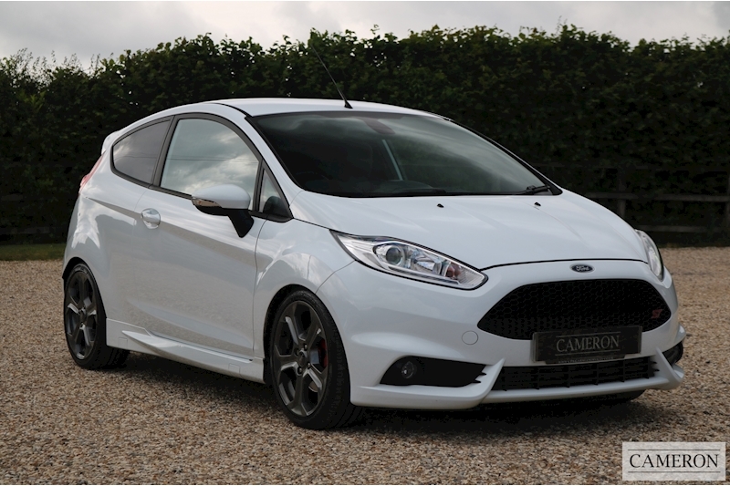 Ford 1.6 EcoBoost ST-3 Hatchback 3dr Petrol Manual (138 g/km, 180 bhp)