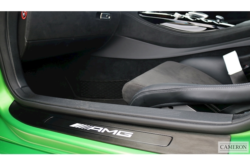 Mercedes-Benz 4.0 V8 BiTurbo R (Premium) Coupe 2dr Petrol SpdS DCT (s/s) (585 ps)