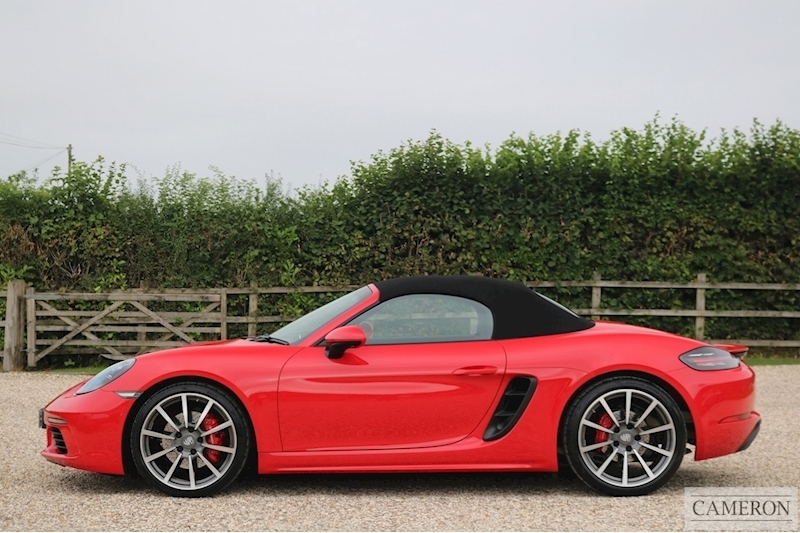 Porsche 718 Boxster 2.5 S PDK 2.5 2dr Convertible Automatic Petrol
