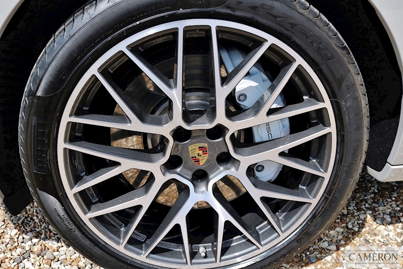 Porsche Macan Turbo 2.9 5dr SUV Automatic Petrol