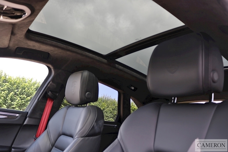 Porsche Macan Turbo 2.9 5dr SUV Automatic Petrol