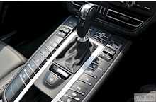 Porsche Macan Turbo 2.9 5dr SUV Automatic Petrol