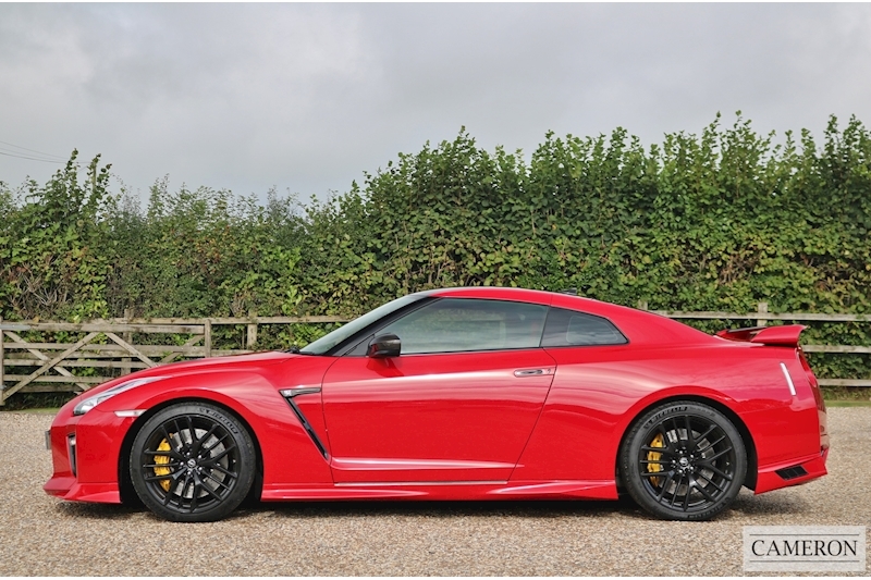 Nissan 3.8 V6 Recaro Coupe 2dr Petrol Auto 4WD (570 ps)