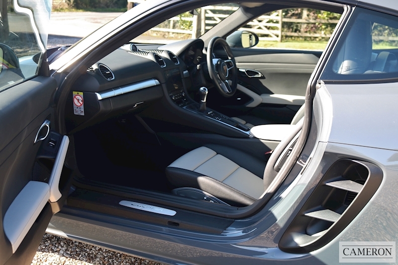 Porsche 718 Cayman 2.0 2.0 2dr Coupe Manual Petrol