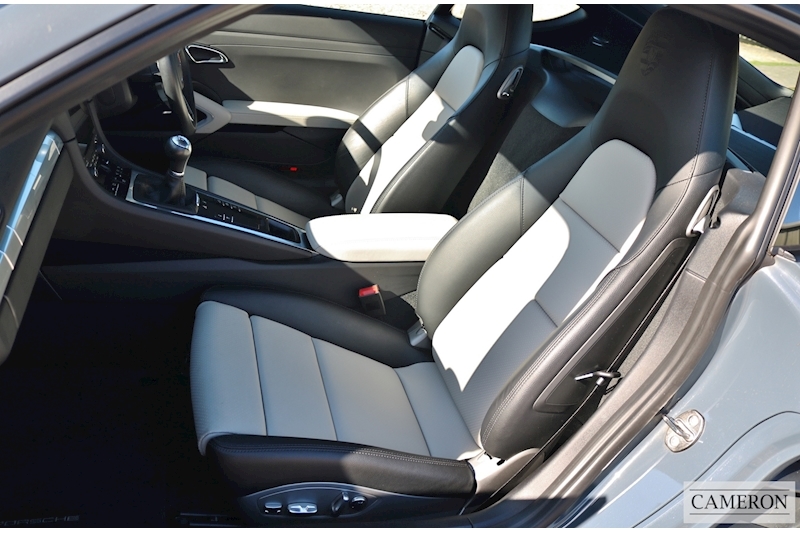 Porsche 718 Cayman 2.0 2.0 2dr Coupe Manual Petrol