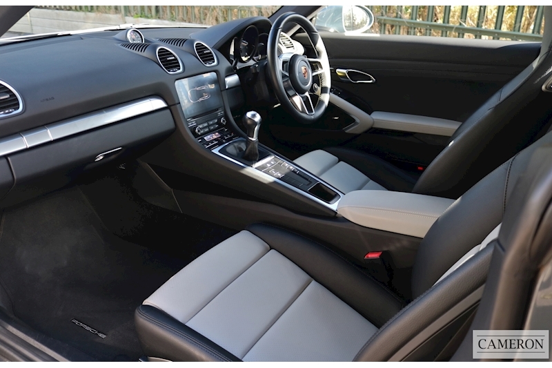 Porsche 718 Cayman 2.0 2.0 2dr Coupe Manual Petrol