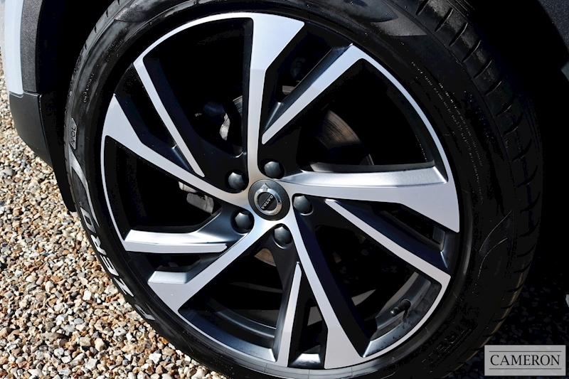 Volvo 1.5 T3 R-Design Pro SUV 5dr Petrol Auto (s/s) (163 ps)