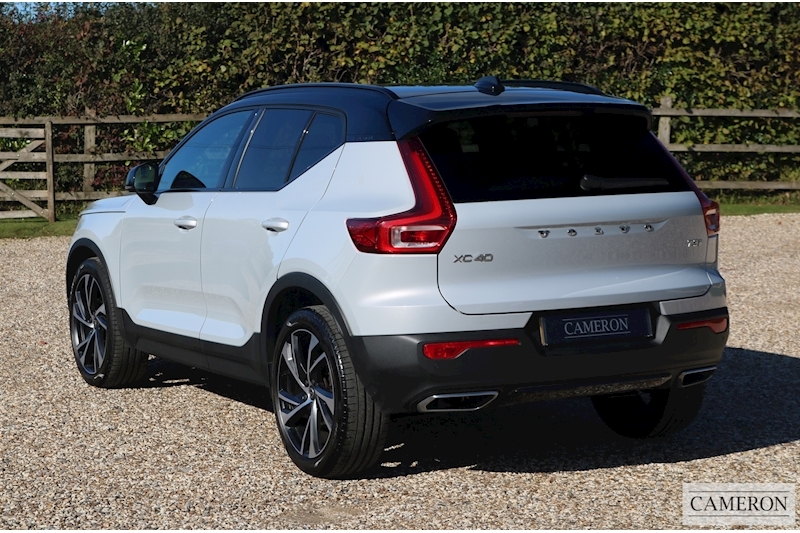 Volvo 1.5 T3 R-Design Pro SUV 5dr Petrol Auto (s/s) (163 ps)