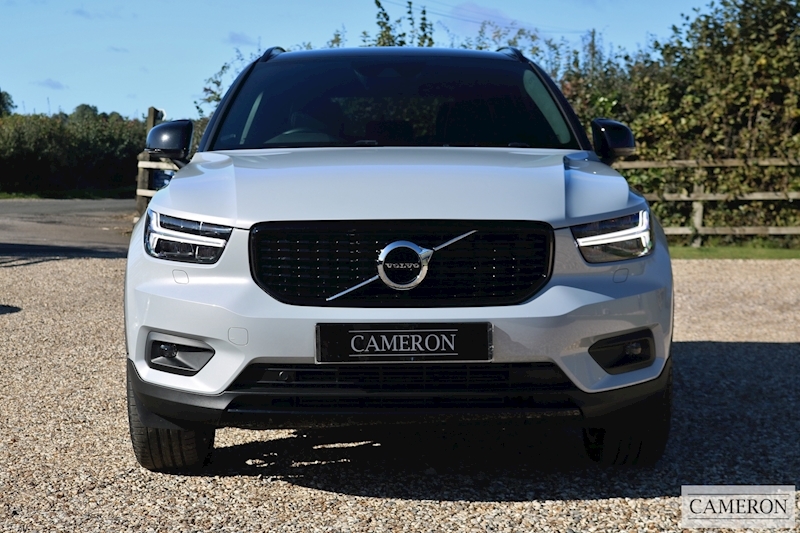Volvo 1.5 T3 R-Design Pro SUV 5dr Petrol Auto (s/s) (163 ps)