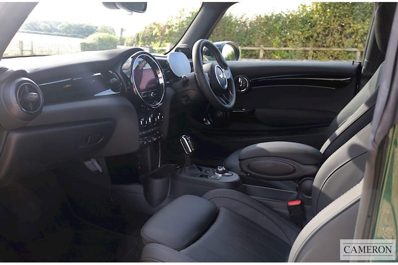 MINI 32.6kWh Level 3 Hatchback 3dr Electric Auto (184 ps)