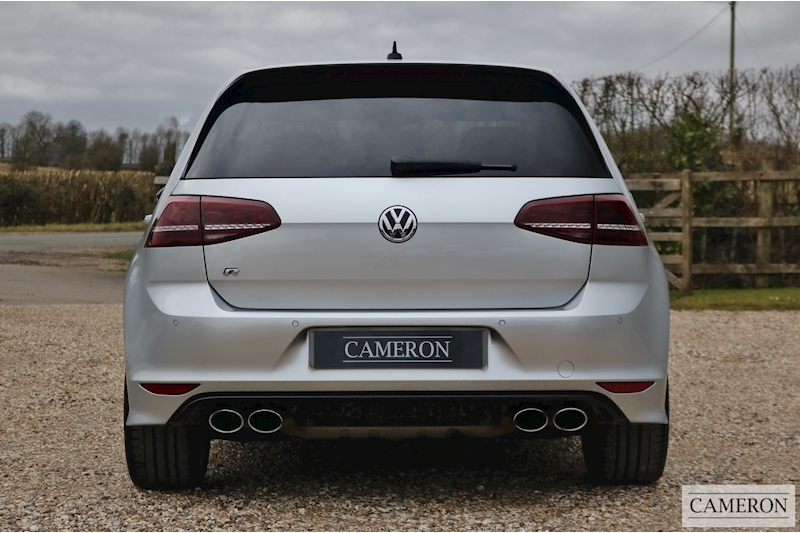 Volkswagen 2.0 TSI BlueMotion Tech R Hatchback 5dr Petrol DSG 4MOTION (159 g/km, 296 bhp)