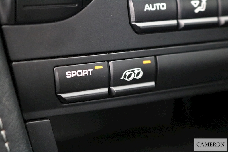 Porsche 3.4 987 Spyder Convertible 2dr Petrol Manual (223 g/km, 320 bhp)