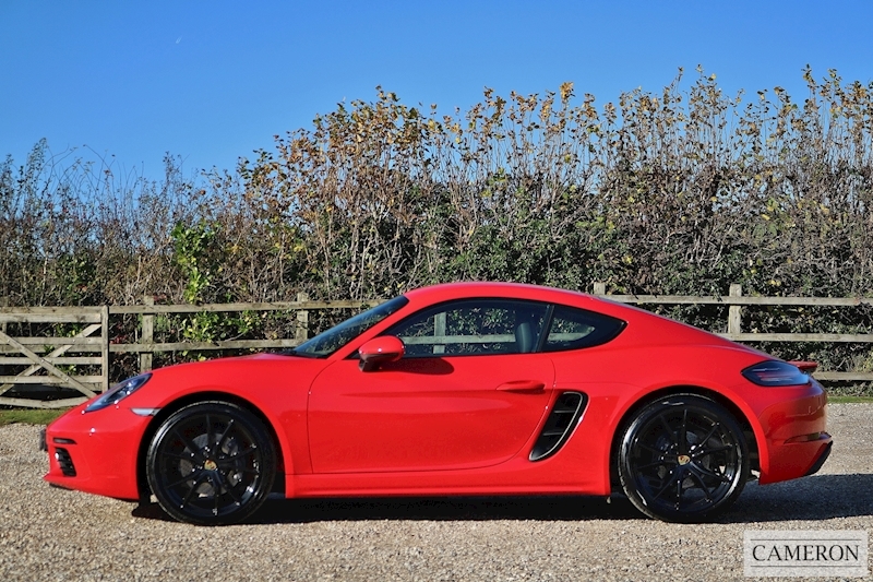 Porsche 718 Cayman 2.0 Manual