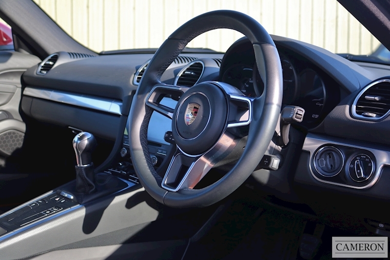 Porsche 718 Cayman 2.0 Manual