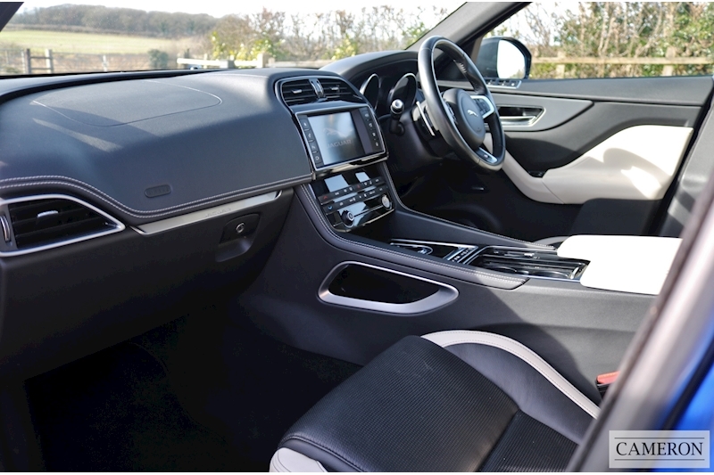 Jaguar 3.0d V6 S SUV 5dr Diesel Auto AWD (s/s) (300 ps)