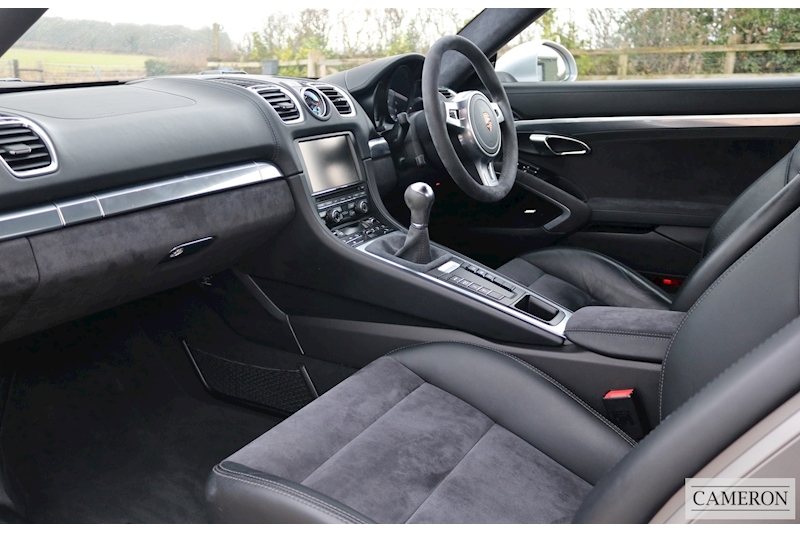 Porsche Cayman 981 3.4 GTS 3.4 Coupe Manual Petrol