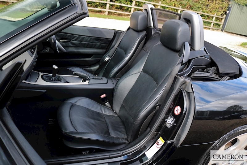 BMW Z4 3.0i SE Roadster 3.0 2dr Convertible Petrol