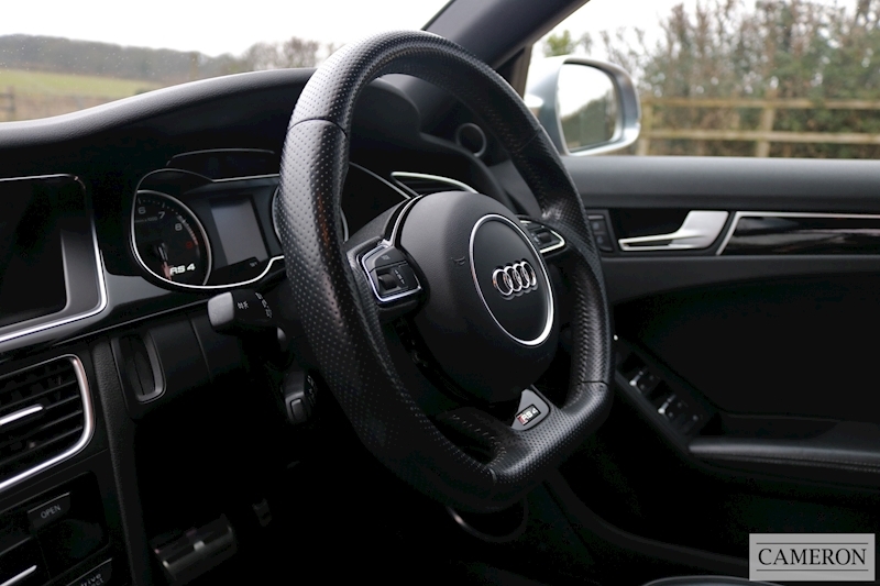 Audi RS4 Avant 4.2 FSI V8 4.2 5dr Estate Automatic Petrol