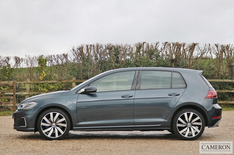 Volkswagen 1.4 TSI 8.7kWh GTE Advance Hatchback 5dr Petrol Plug-in Hybrid DSG (s/s) (204 ps)