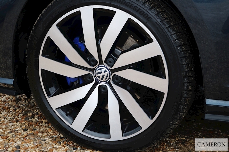 Volkswagen 1.4 TSI 8.7kWh GTE Advance Hatchback 5dr Petrol Plug-in Hybrid DSG (s/s) (204 ps)